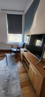 Home on Piccadilly Line - 2