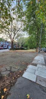 Home on Piccadilly Line - 7