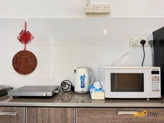 Taiping Crystal Creek Condo Pool Gym Netflix - 3