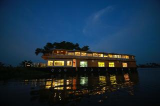 Whispering Waters Houseboat - 9