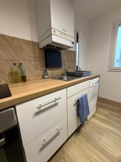 Appartement spacieux. P gratuit.plage à 13 min - 6