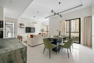 2BR Marina View Steps from the Beach - 1