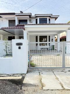 relaxing home in Bukit Mertajam - 3