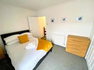 Convenient and comfortable home in Swansea - 5