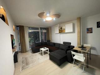 Greenside Apartment - 6