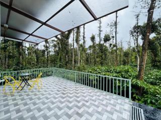 Serene Pool Villa-Coffee Estate Stay,Mudigere - 8