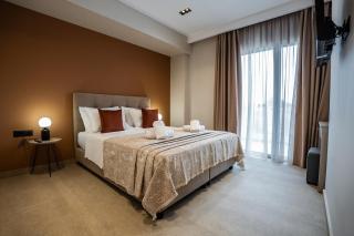 Phōs, Light Modern Living - 6