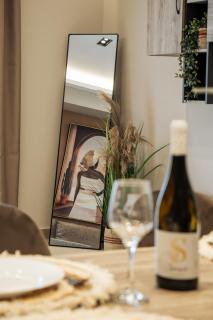 Phōs, Light Modern Living - 3