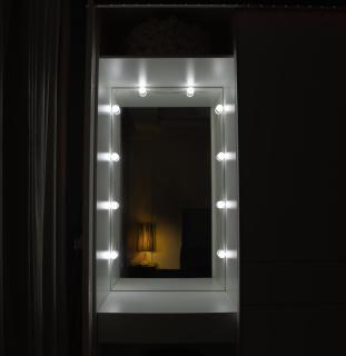 KL Hartamas Studio, Wifi Smart TV - 2