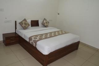 Sri Darshini Comfort 2kms from Hinkal Flyover - 2