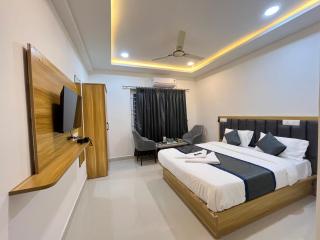 Hotel Vamshi Elite - 9