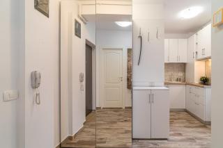 Stylish Studio near Parliament Palace & Cathedral - by Happy Guest - 1