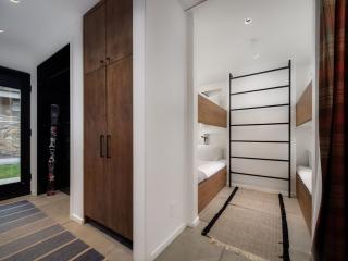 RMR: Tram Tower 3 Condo in Teton Village - 1