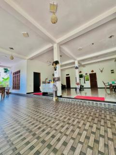 Monkey Garden Hotel - Polonnaruwa - 2