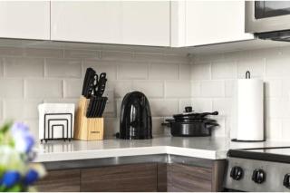 Beautiful Downtown Apartment with Parking, Laundry, & Pool - 6