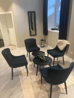 Delikat, romslig og sjønær sentrumsleilighet - 4