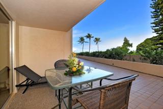 Royal Kahana 104 · RK104 West Maui Studio at BeachFront Resort w - 5