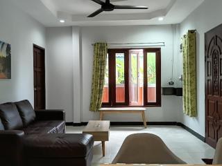 2BR Maryam villa near Tesco & beach. - 8