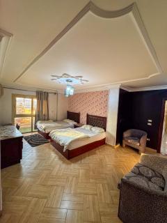 royal pyramids palace - 0