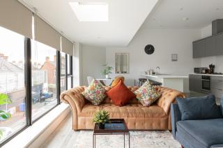 Luxury Fully Equipped Kitchen Ormeau Park - 8