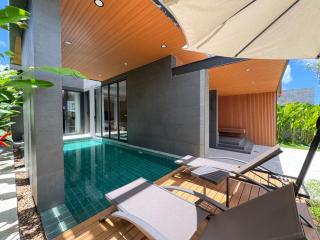 Luxury 3-Bedroom Pool Villa Long One B9 with Panoramic Chalong Bay View - 2