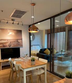 Perfect Location Direct Skywalk to BTS Thong - 7