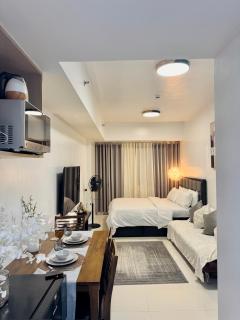 Suite Escapes at Brenthill Baguio nr SM and Session Rd - 1