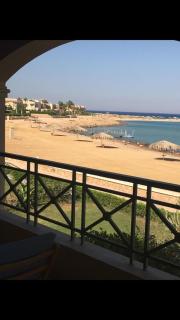 La Vista Beachfront Villa - 9