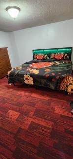 Comfortable Cozy Living Space, Kent WA - 2