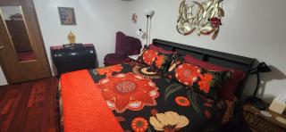 Comfortable Cozy Living Space, Kent WA - 9