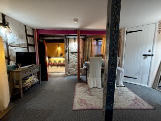 Charming two-bedroom apartment, One Drake Road, Tavistock - 3