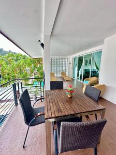 The White House Kamala II - 1