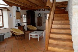 The Parrot House - 6