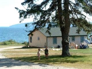 Beautiful Beach Cottage Rental for Family Getaway to Belfast, Maine - 0