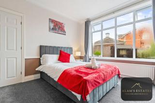 Roundhay Home 4-Bed with Free Parking WI-FI - 6