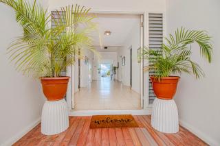 Villa Amore Jamaica - Between Montego Bay & Ochi Rios Includes Cook - 1