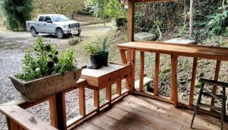 Gorgeous Vacation Cabin for Groups with Stylish Interior near Huntington, West Virginia - 8