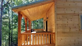 Cozy Family-Friendly Cabin with Private Outdoor Jacuzzi near Huntington, West Virginia - 7