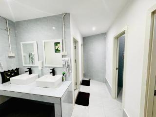 Demi Cafe and Hostel - Vientiane - 5