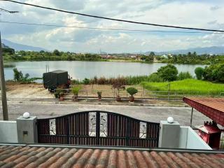 Lake View From Bed Peaceful Getaway Home - 6