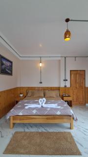 Red Cherry Homestay - 3