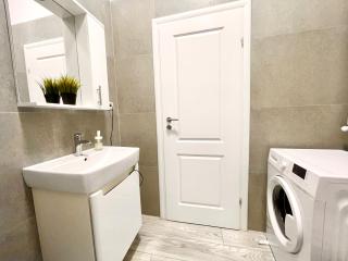 Central Address 21 - Palace of Parliament Area - 2