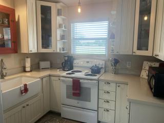 Wonderful Riverside Retreat in Wimberley, Texas, for Glorious Glamping Getaways - 4