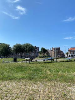 The Scheveningse Meisjes - 3