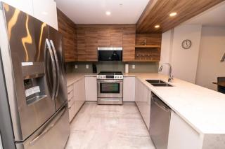 Corporate Stays Margaretta 1 Bedroom w Den - 3