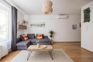 Stylish City Stay - 2