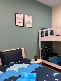 Big Big Big family escape 4BR side pool view, Ipoh - 5