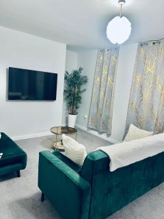 2 Bedroom Cosy Apartment in Strood High Street - 6