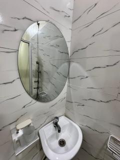 Lakeview Suites by SYLV ESTATE - 3