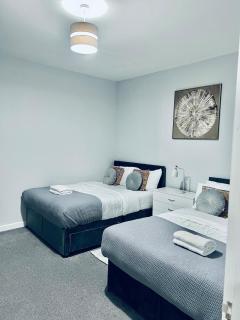 2 Bedroom Cosy Apartment in Strood High Street F6 - 0